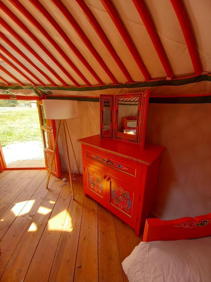A Ventoux Yourte Monieux 外观 照片